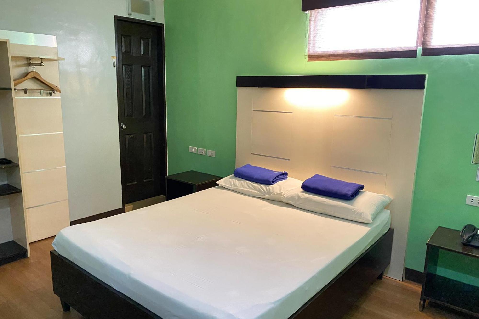 Sugbutel Family Hotel Cebu Exterior photo