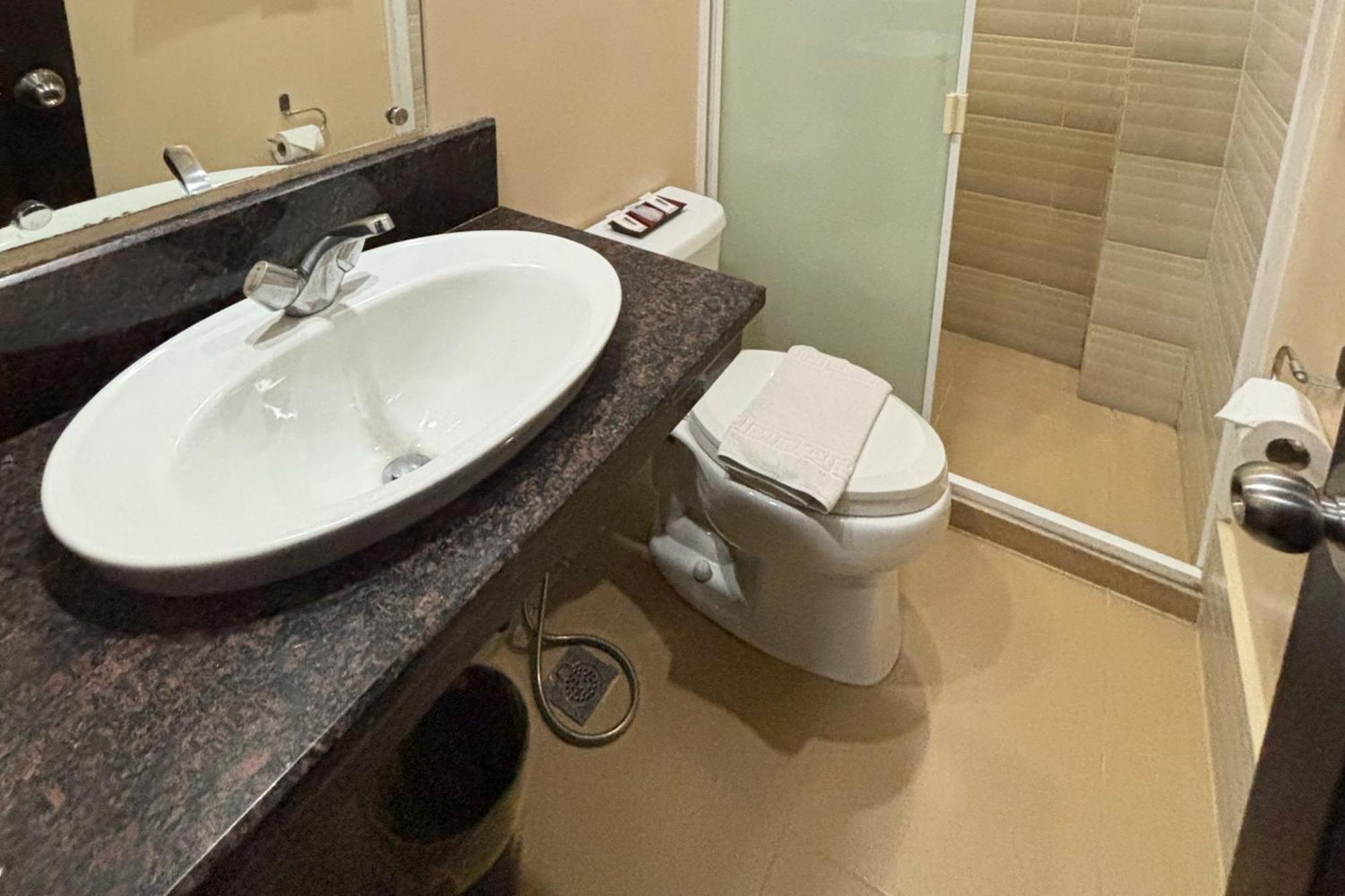Sugbutel Family Hotel Cebu Room photo