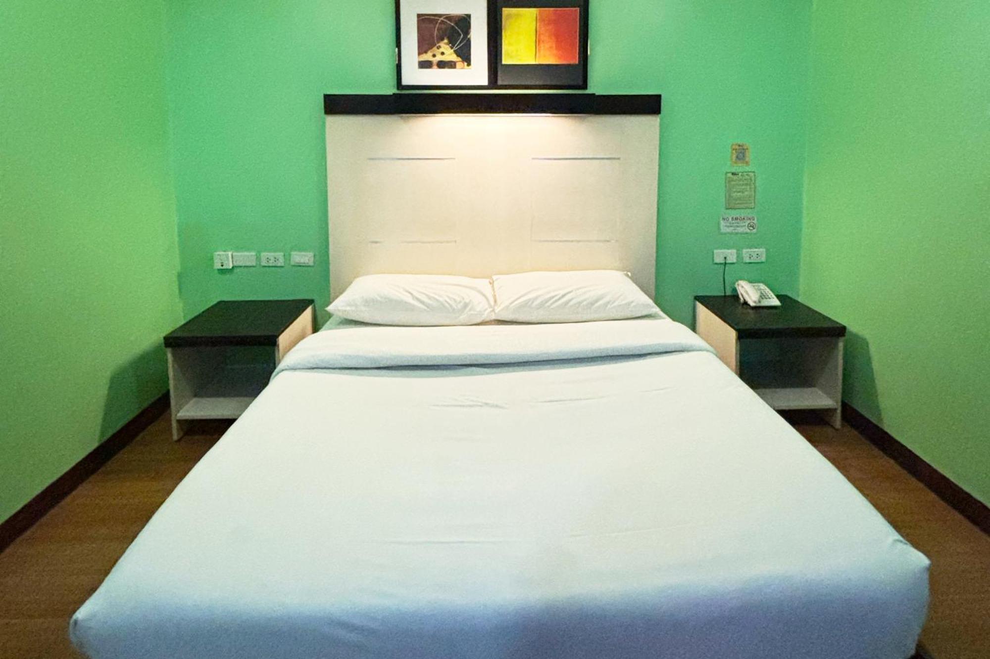 Sugbutel Family Hotel Cebu Exterior photo