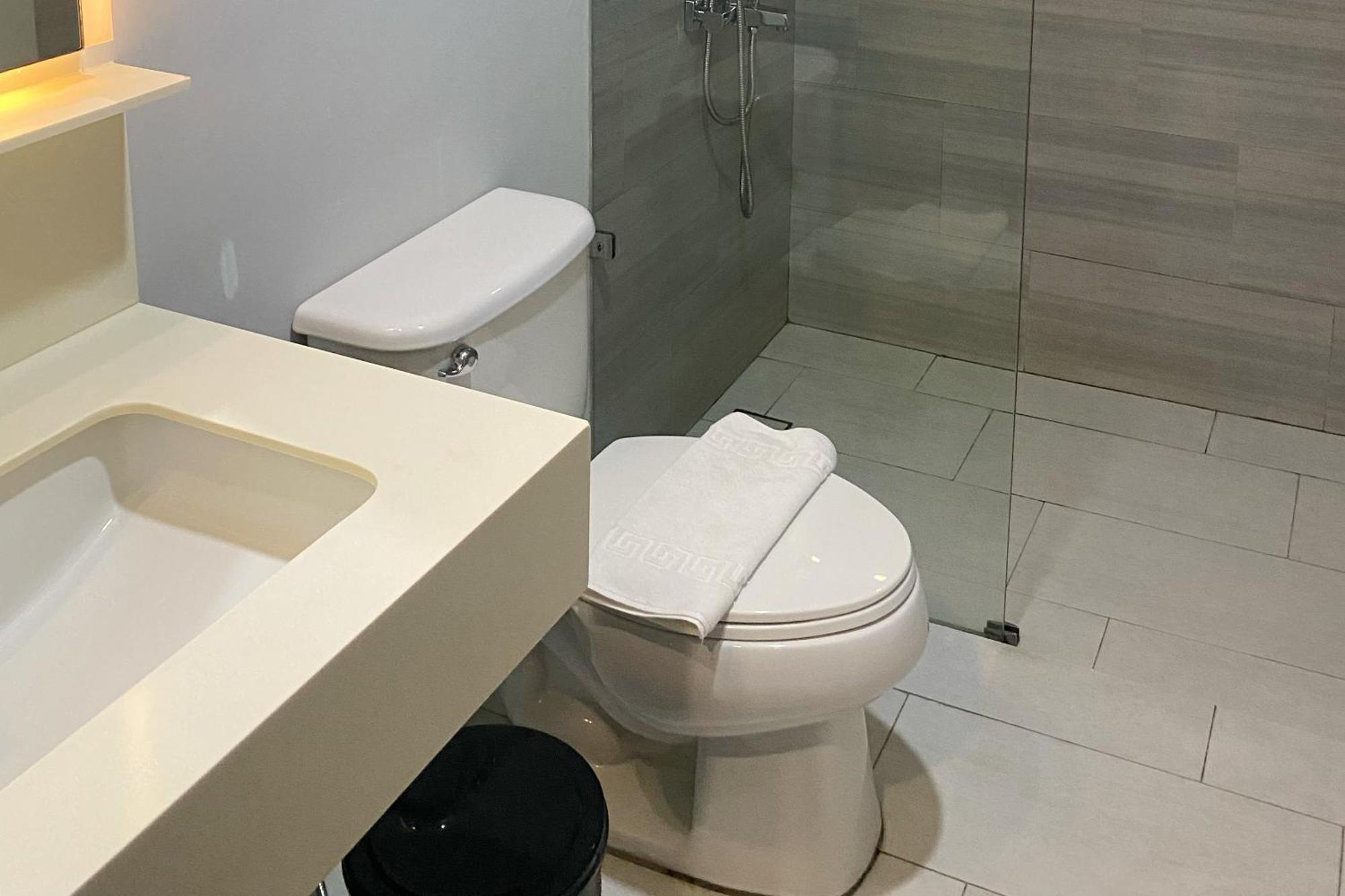 Sugbutel Family Hotel Cebu Room photo